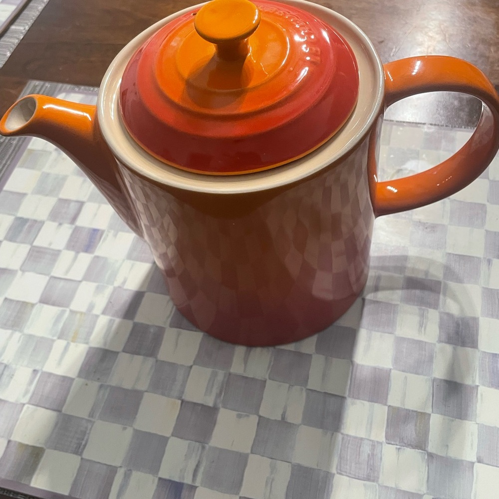 LE CREUSET Grand Teapot 1.3 Liter Large Stoneware “Flame" Orange New Unused Home